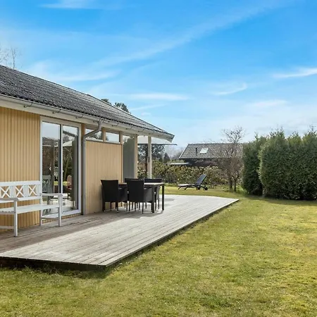 Nice In With Kitchen بيت للعطل Dronningmølle